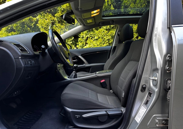 Toyota Avensis cena 43900 przebieg: 168000, rok produkcji 2013 z Limanowa małe 631